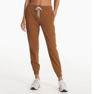 Vuori Performance joggers - Long size medium NWOT